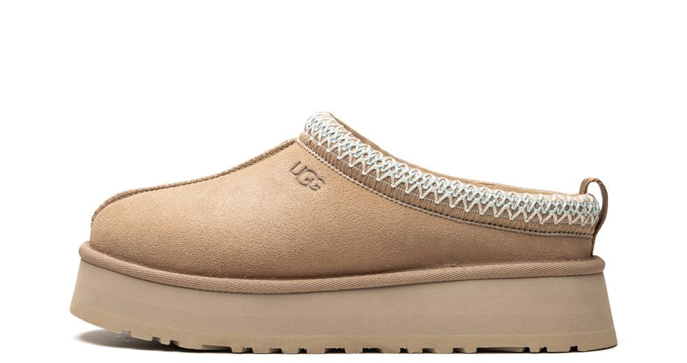 UGG Tazz Slipper – oldalnézet, „Sand” szín