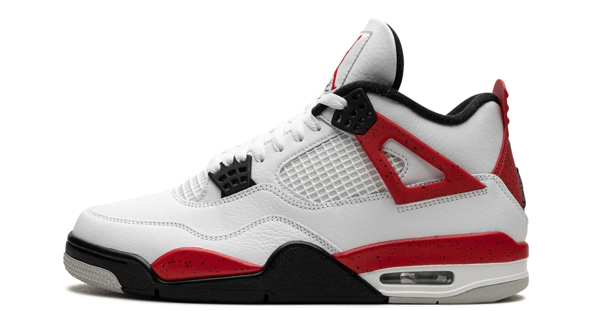 Air Jordan 4 Retro “Red Cement” – oldalnézet, fehér bőr felsőrész