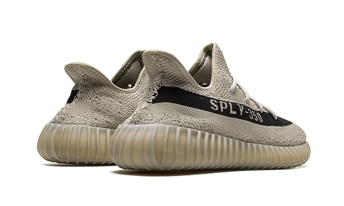 adidas Yeezy Boost 350 V2 “Slate” – hátulnézet, Boost középtalp és külső talp részlet