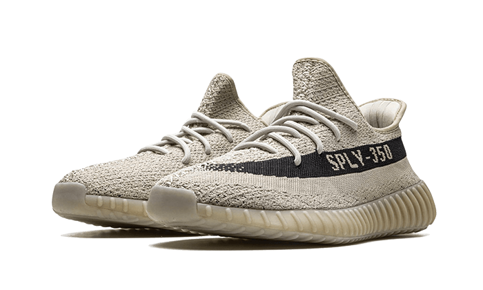 adidas Yeezy Boost 350 V2 “Slate” – elölnézet, középső varrás és fekete sáv részlet