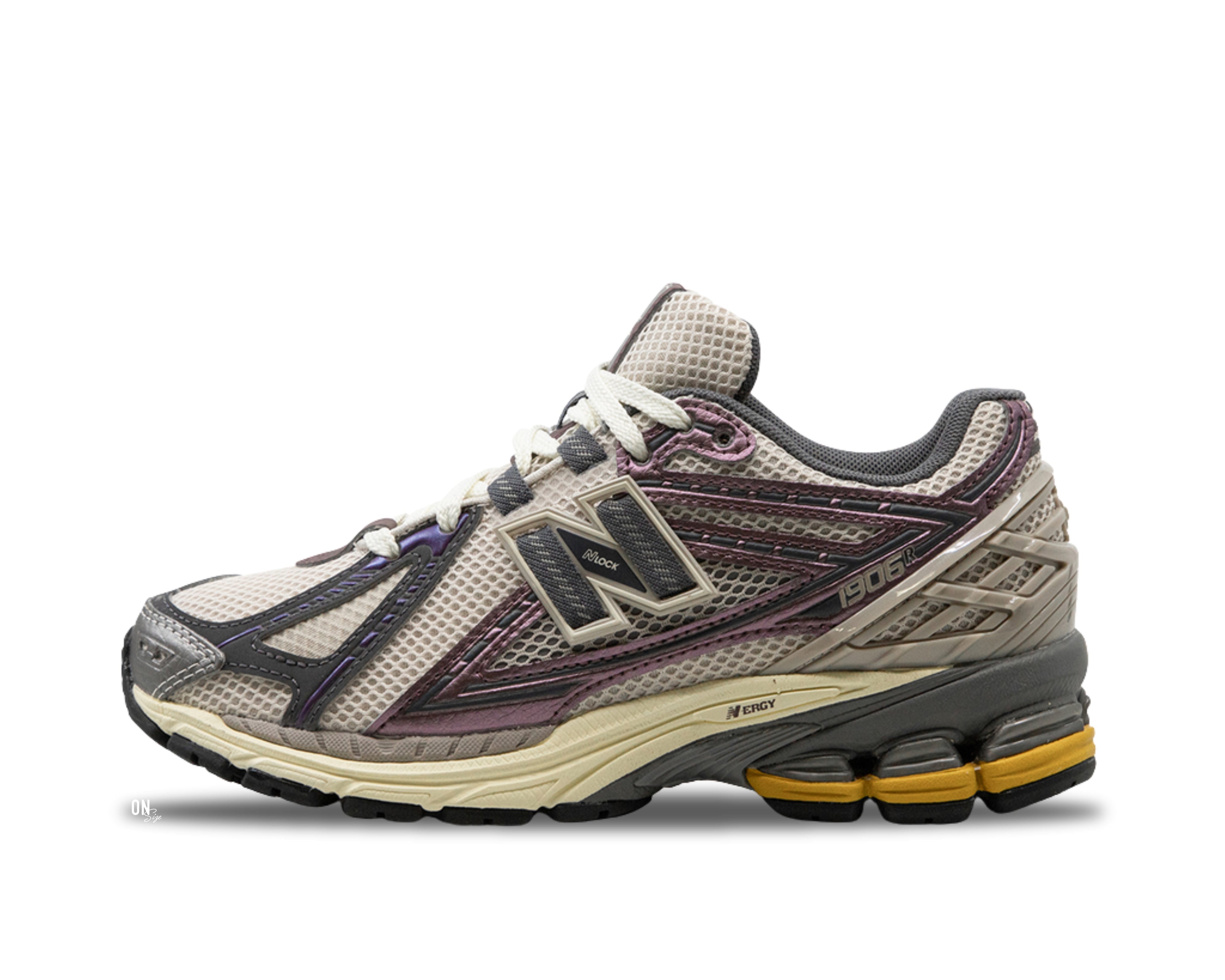 New Balance 1906R Licorice - OnSize