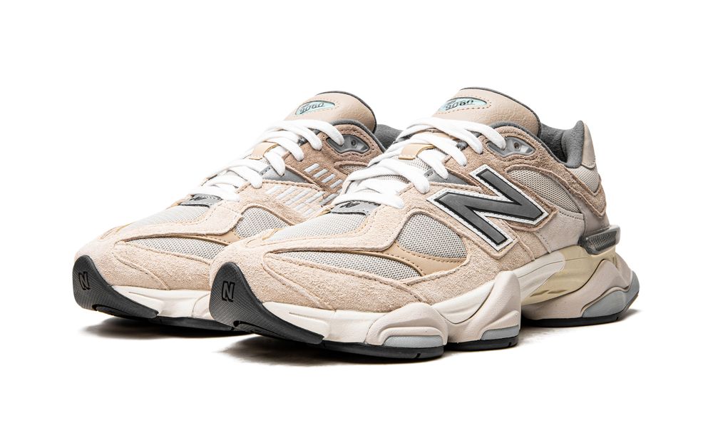 New Balance 9060 Sea Salt – elölnézet, toe rész és fűzőrész