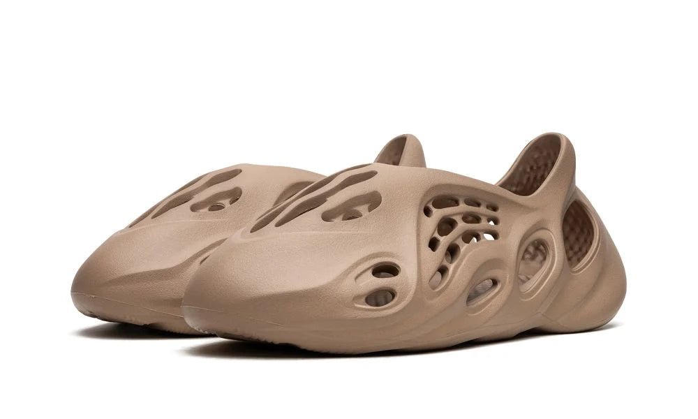 adidas Yeezy Foam RNR Clay Taupe - OnSize
