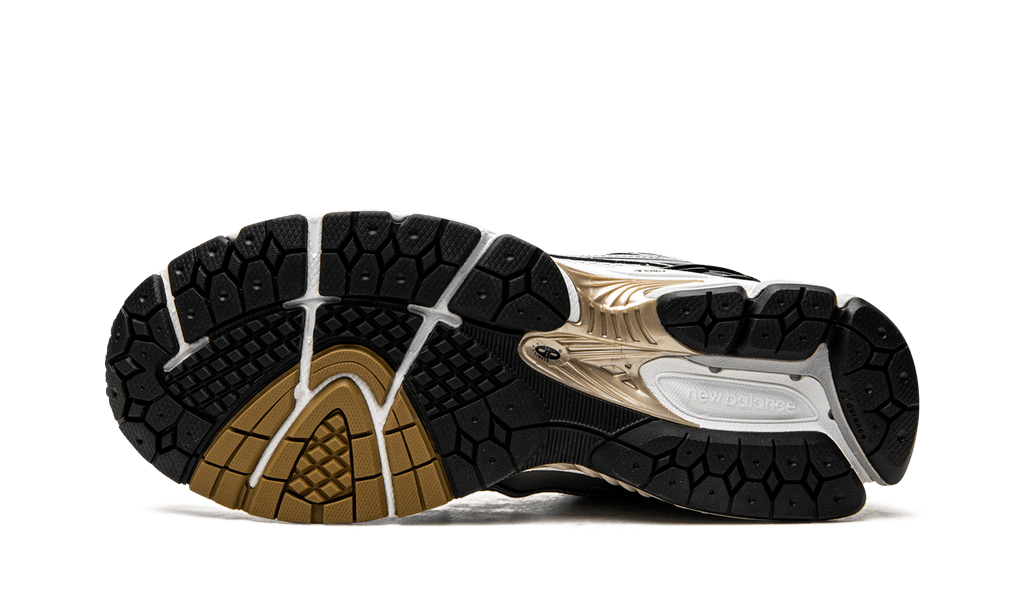 New Balance 1906R White Metallic Gold - OnSize