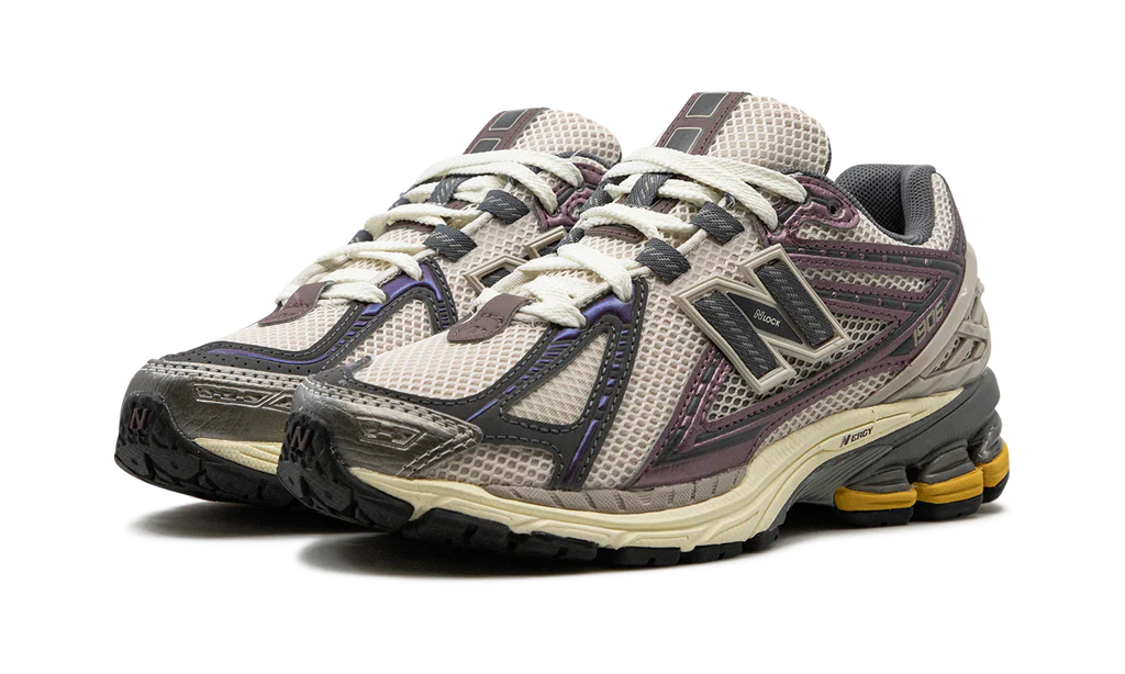 New Balance 1906R Licorice - OnSize