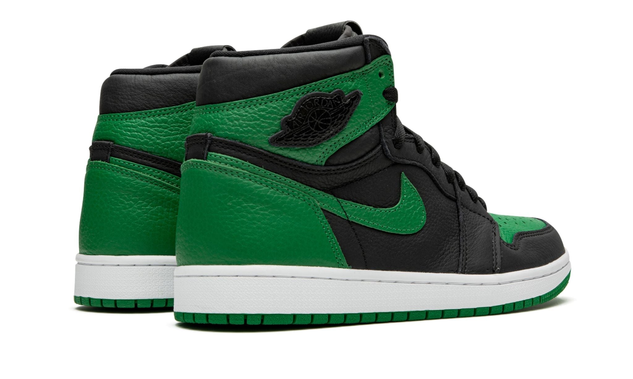 Air Jordan 1 Retro High OG Pine Green/Black – hátulnézet, sarokrész Pine Green és „Wings” logó.