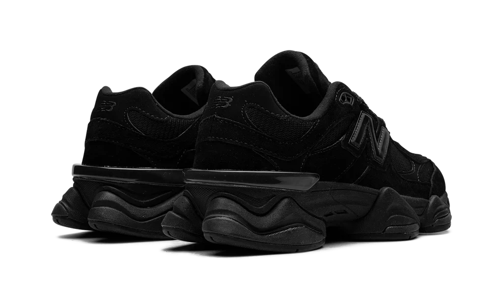 New Balance 9060 Triple Black - OnSize