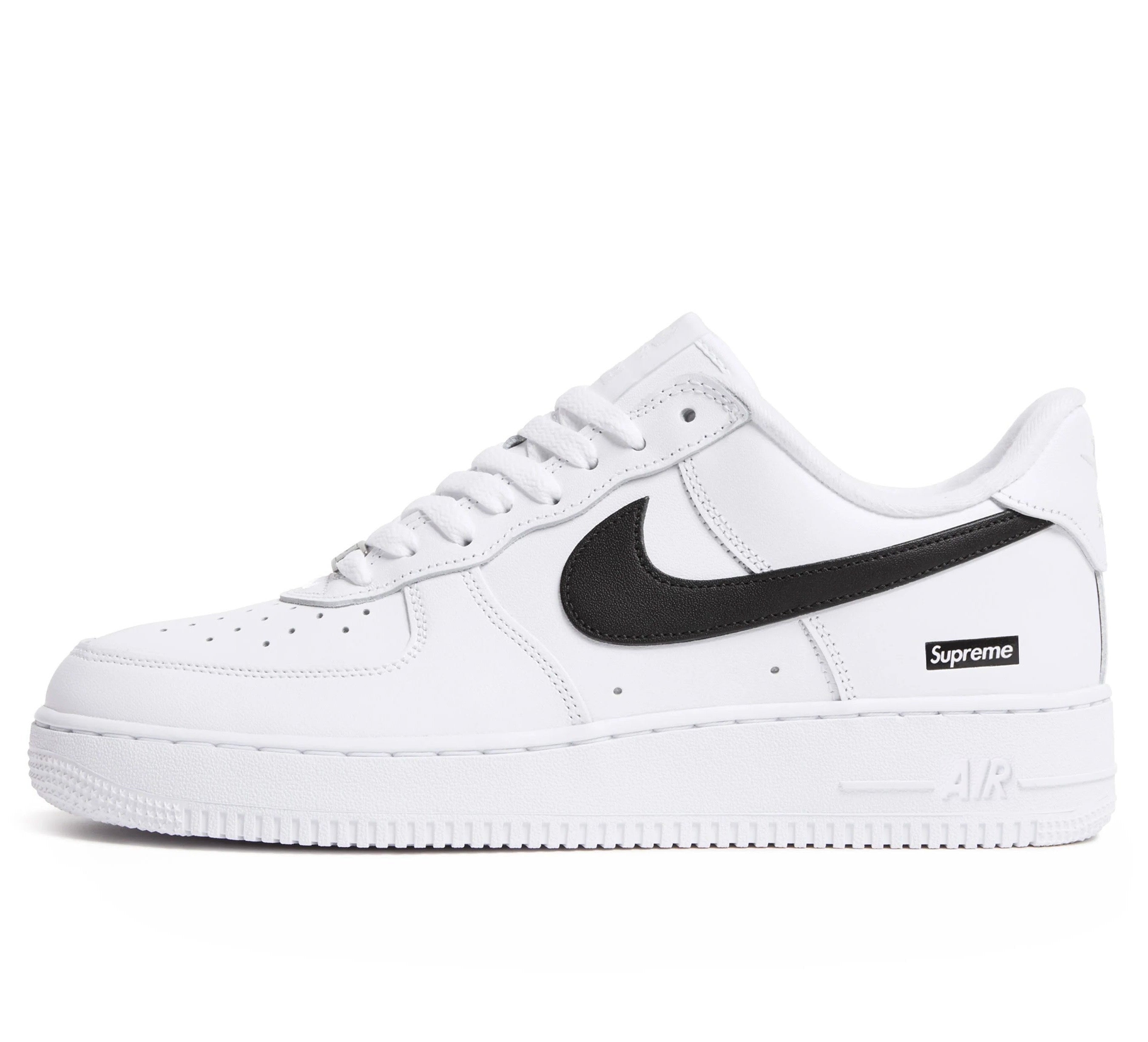 Nike Air Force 1 Low Supreme White Black