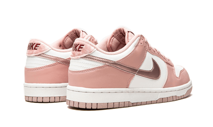 Nike Dunk Low Pink Velvet - OnSize