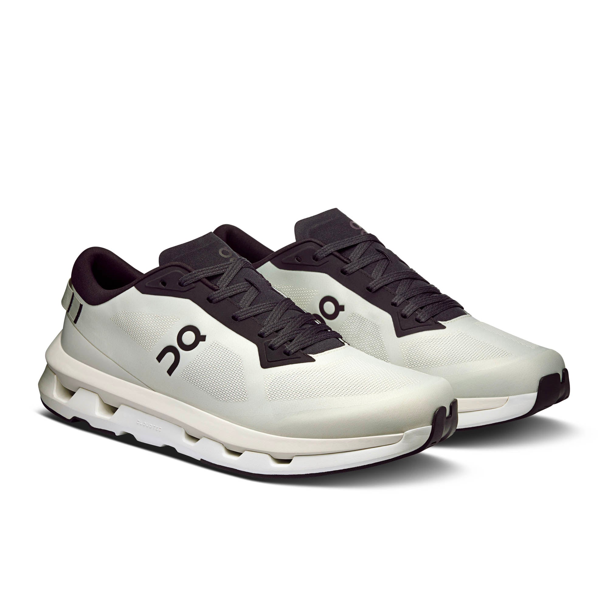 On Running Cloudzone Ice Black
